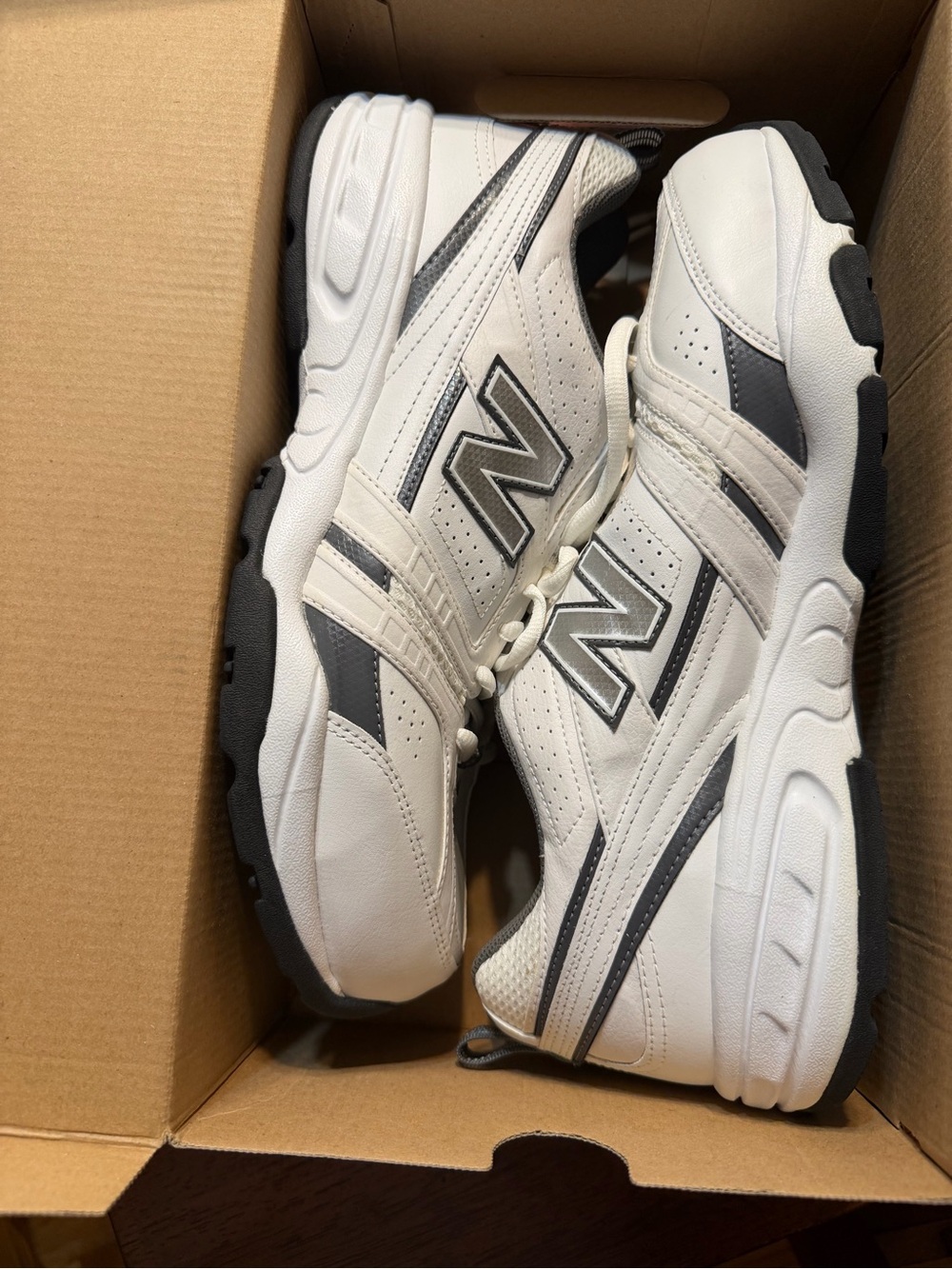 New Balance Men's White & Gray Classic Leather Trainer 409  size 12 4E wide NIB